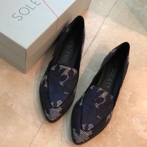 Indigo blue black & white loafers, 7.5 nwt